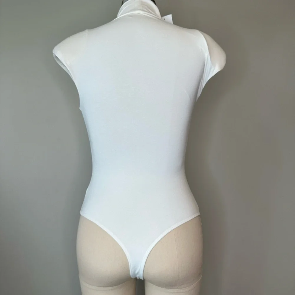 Good American Mock Neck Power Bodysuit - Picture 4 of 4